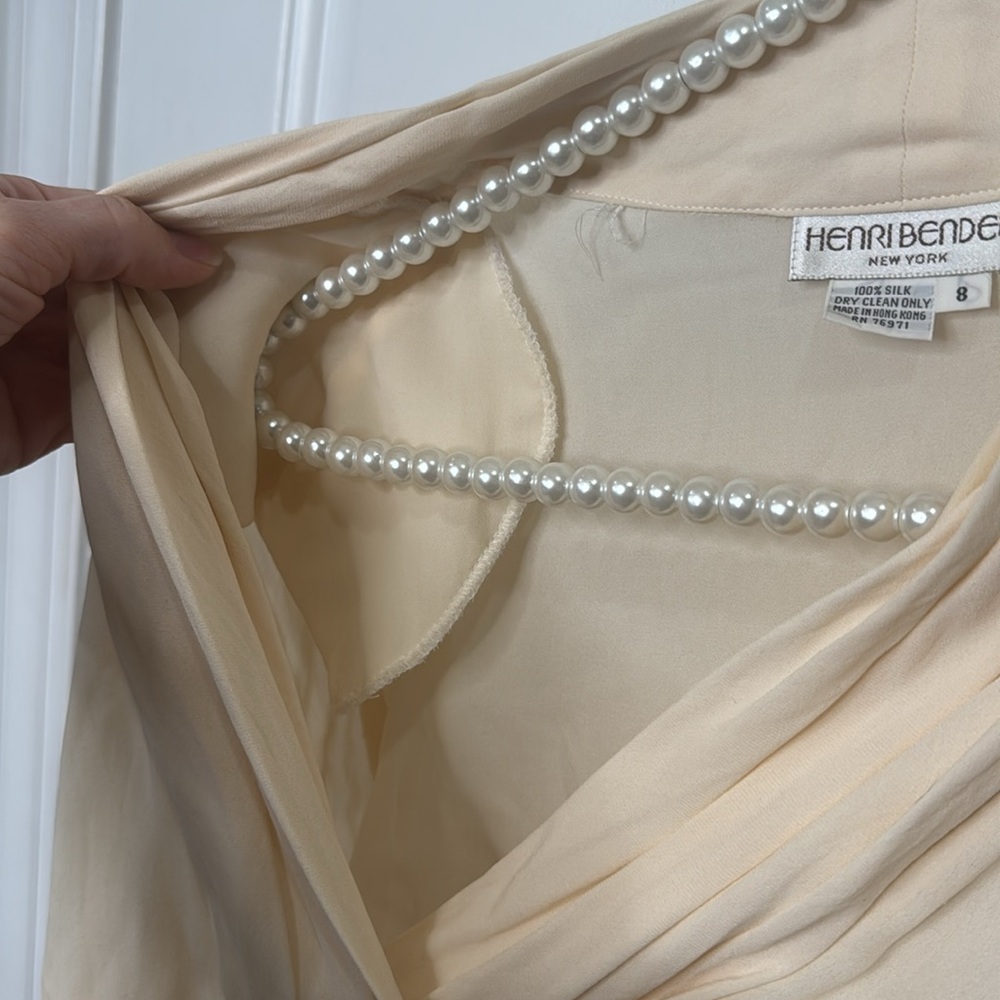 HENRI BENDEL NEW YORK VINTAGE 100% SILK CREAM BLOUSE 8 - Picture 8 of 12